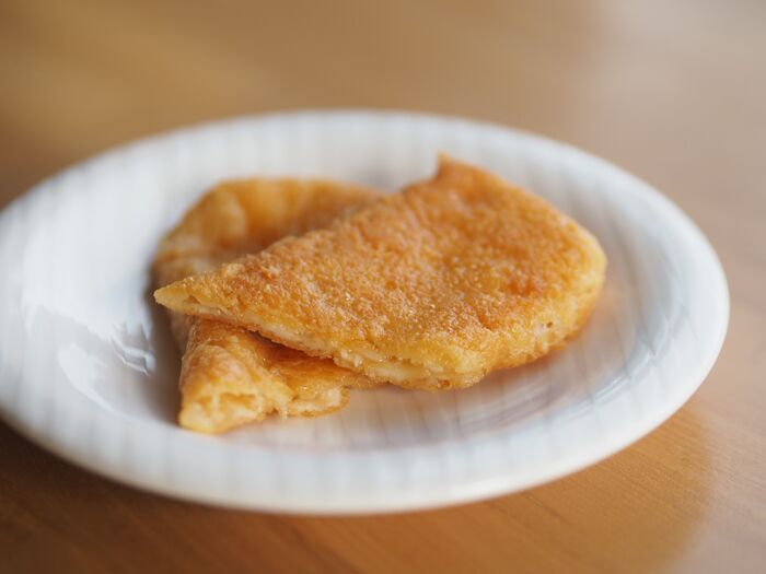 美味しすぎ注意！『ピザ用チーズ』だけで完成する、カリッと食感の焼きチーズ♪