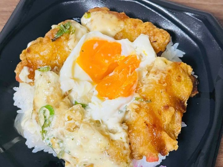 ラ・ムー：タルタル鶏天丼