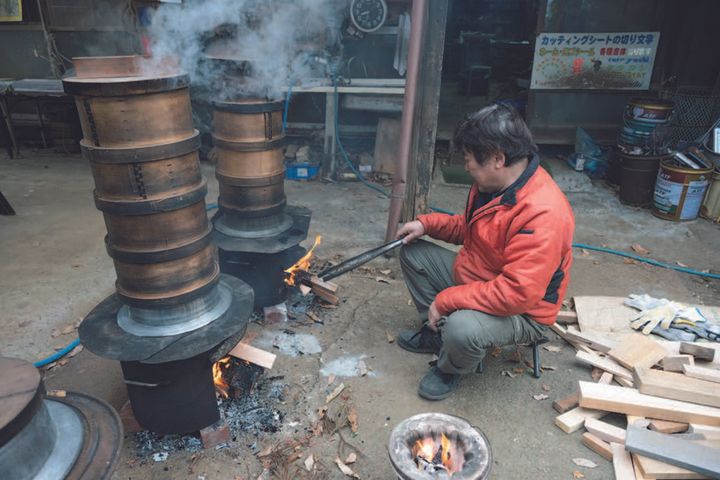 【千葉県・ツーリング】バイク仲間と楽しむ年末の餅つき＆キャンプ｜還暦祝いの赤ふんどしで締めくくる！［マヒトが行く］
