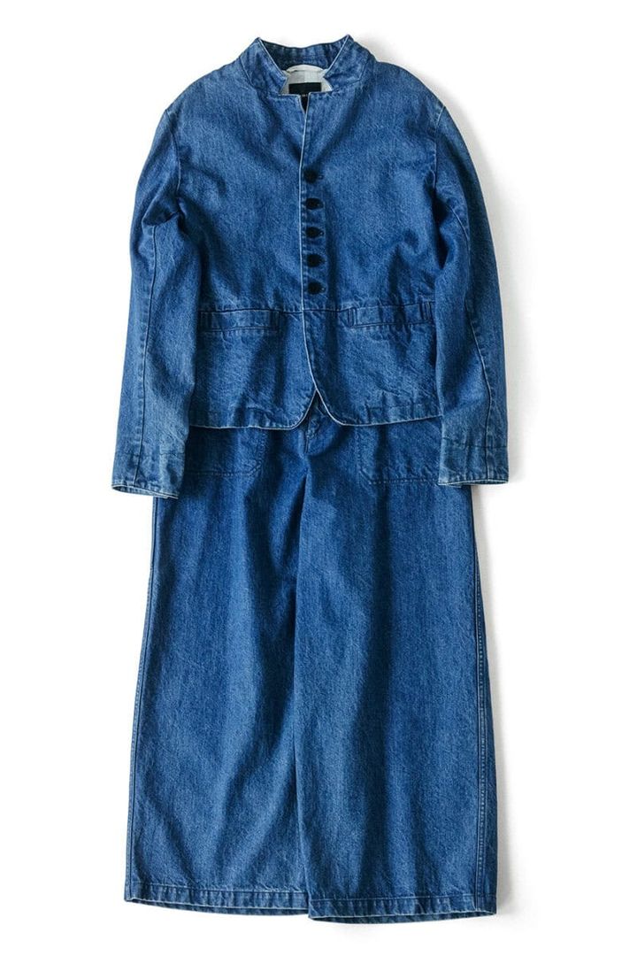 デニムジャケット¥61,600、デニムワイドパンツ¥42, 900／ともにパドカレ（パドカレ）