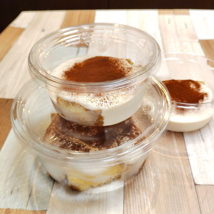 【お弁当やピクニックに】デザートカップでティラミス