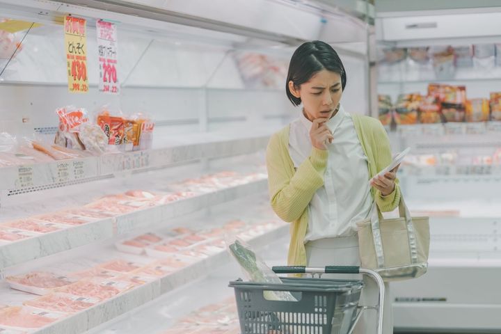スーパーの買い物で毎月1万円以上損をする人がやりがちな行動とは？（画像はイメージ）