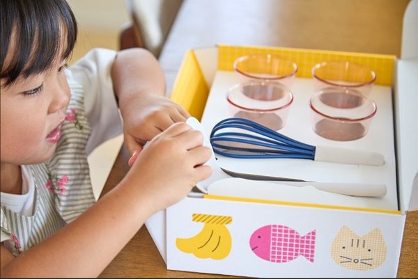 子どもサイズの調理道具5種セット発売！2歳頃の“自分でやりたい”を叶える