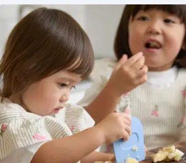 子どもサイズの調理道具5種セット発売！2歳頃の“自分でやりたい”を叶える
