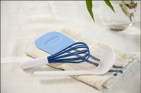 子どもサイズの調理道具5種セット発売！2歳頃の“自分でやりたい”を叶える
