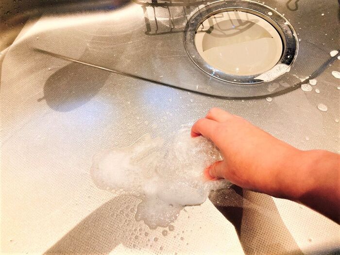 使い終わったラップ、まだ捨てないで！家じゅうで役立つ意外な使い道があるんです♪
