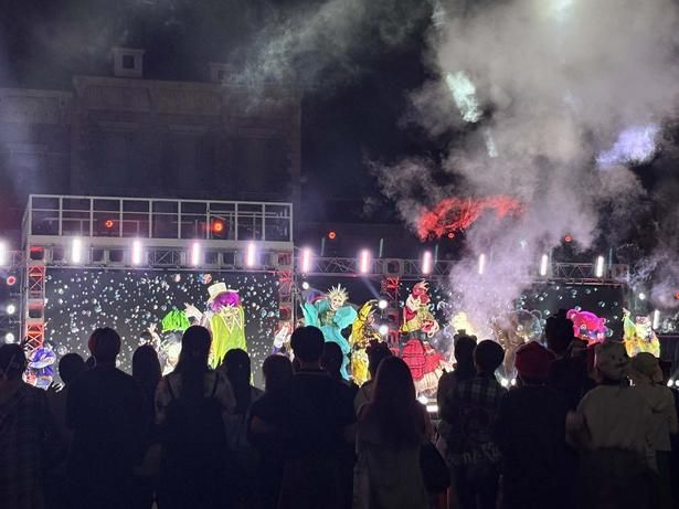圧巻のパフォーマンスでハロウィーンナイトを盛り上げる