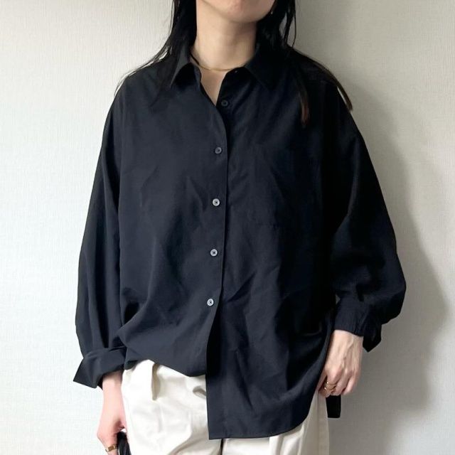 GU「ドルマンスリーブシャツ」