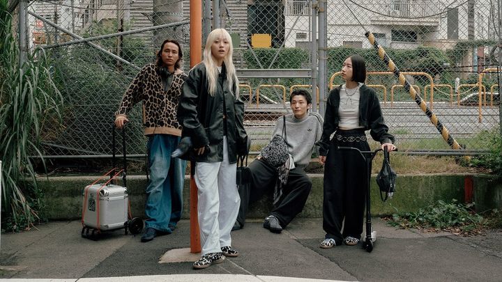アニマル柄やヌバック素材、ルーズなシルエットで、秋の着こなしに遊び心を。adidas Originals（アディダス オリジナルス）の「adidas Originals Classics」コレクションが、10月8日（木）より発売されている。