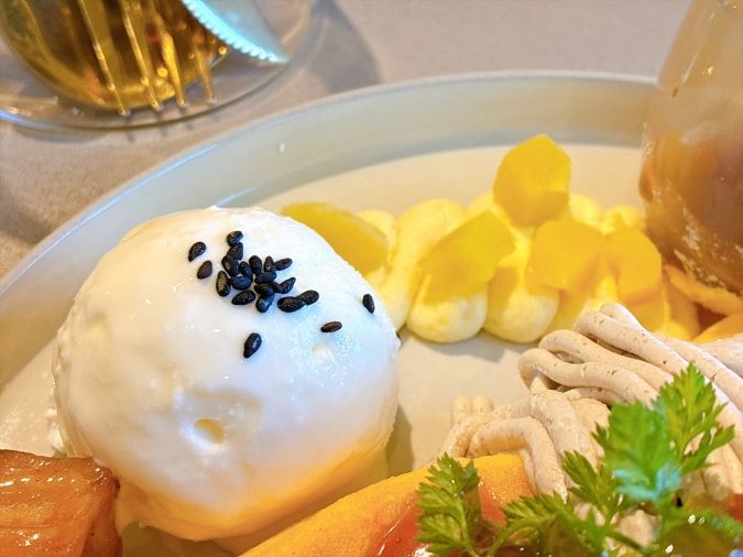 バンビーナ お芋と栗のモンブランパンケーキ