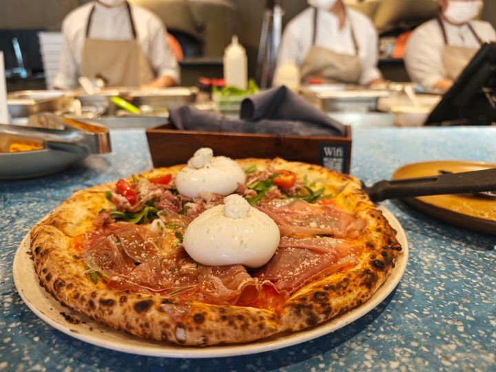 Pizza 4P's（ピザフォーピース）