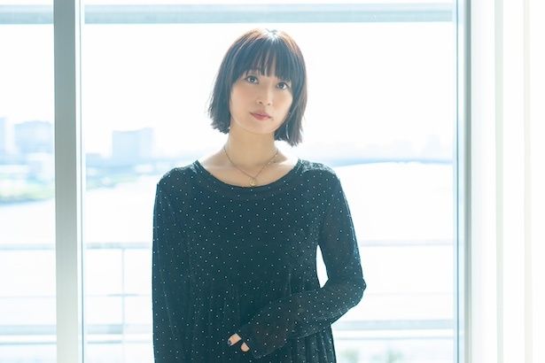 映画『逃げろお嬢さん』で元アイドルの役を演じた深川麻衣さん 撮影＝小嶋淑子
