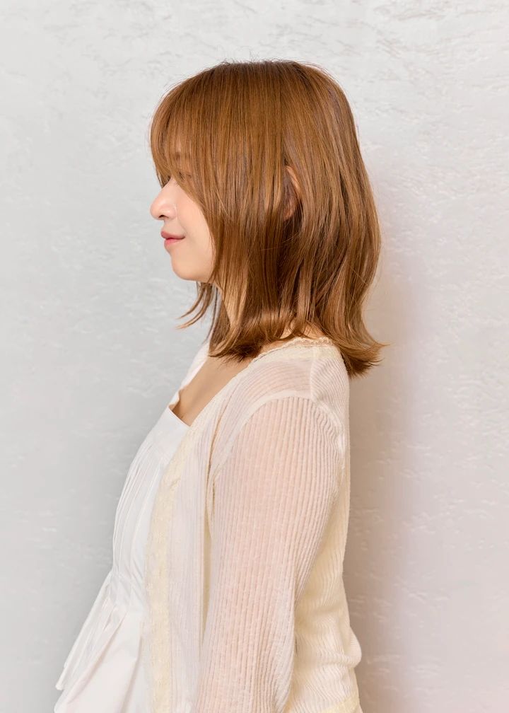 30代 髪型 ミディアムのサイド