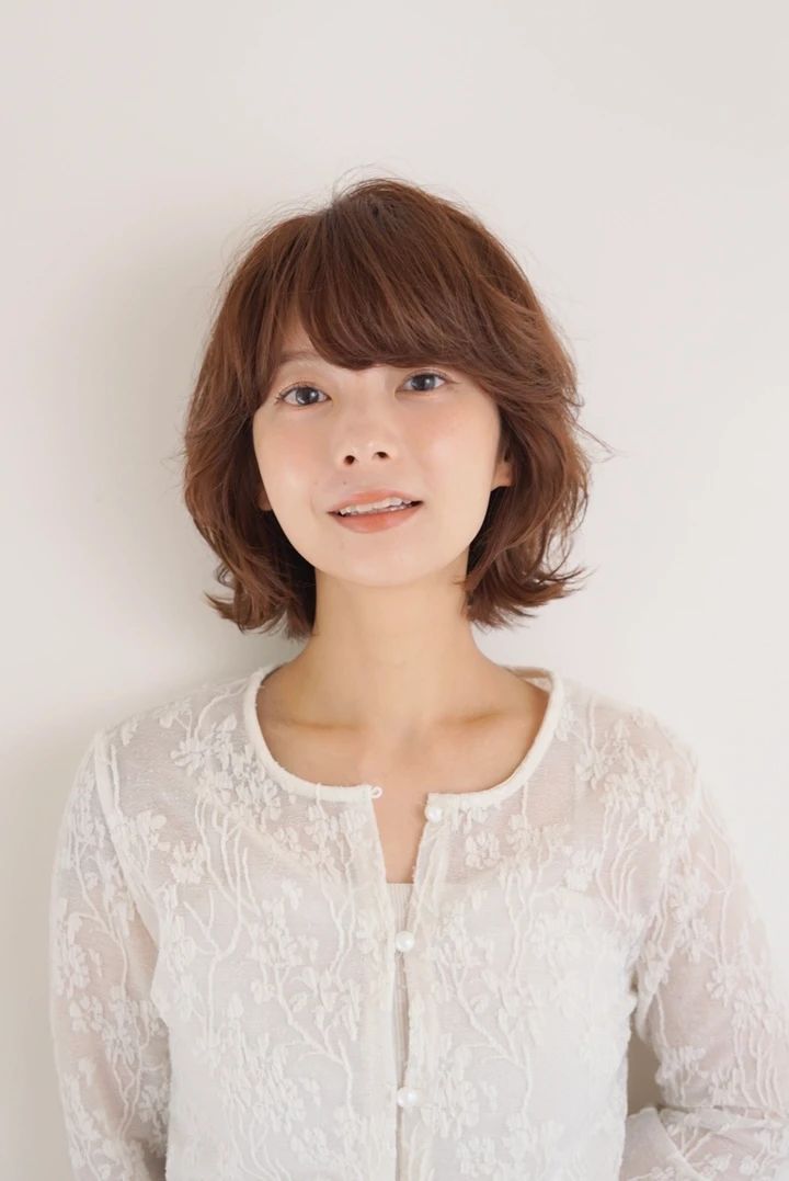 30代 髪型・ボブの正面