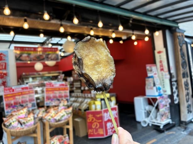 「浜焼あわび串 バターしょうゆ味 シングル」(950円)。海鮮好きならぜひチェックしたい一品