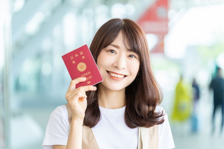 円安のいま、それでも海外に行く理由は？年末年始に海外旅行を計画する40代女性300人の本音