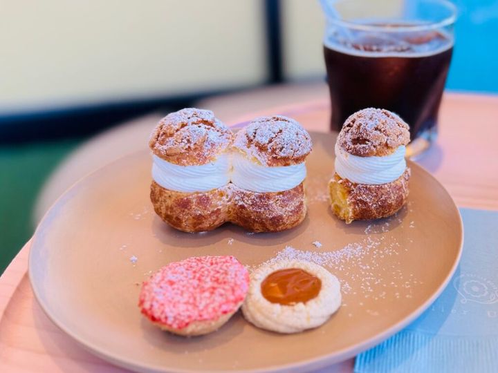 シューシャンティは3つ連なっていて一つずつ食べられる