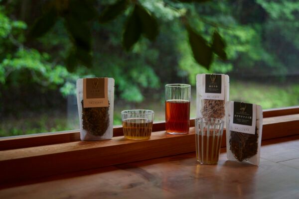 野草茶ブランド「TOKUJI YAKUSOU」が公式ブランドサイト開設！山口県徳地の薬草文化を発信