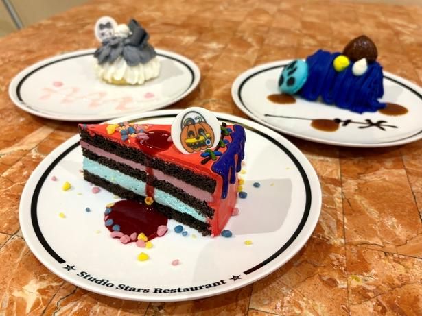 手前から時計回りに、「ハミクマキャンディ・ファミリーのベリーケーキ」、「ハローキティのりんごチーズケーキ」、「スヌーピーの紫芋モンブラン」(各1000円)