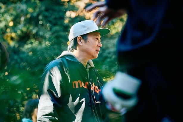 「“メンター”の胡散臭さを描きたかった」という吉田恵輔監督 [c]2026「mentor」製作委員会
