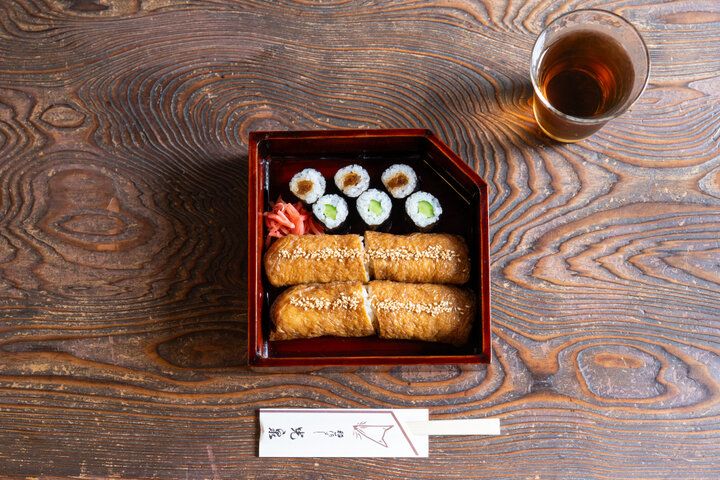 北鎌倉で味わう伝統のおいなりさん。古刹の門前に佇む「光泉」