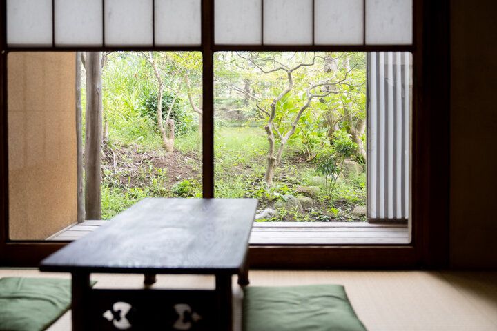 北鎌倉で味わう伝統のおいなりさん。古刹の門前に佇む「光泉」