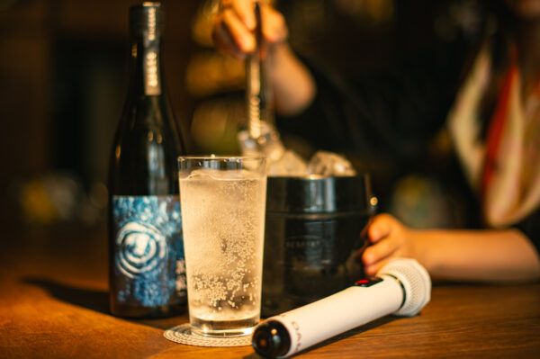 夕方の一杯を楽しめる新しい街の社交場が国立に登場。「スナック水紋」が「nonoich kunitachi」にオープン