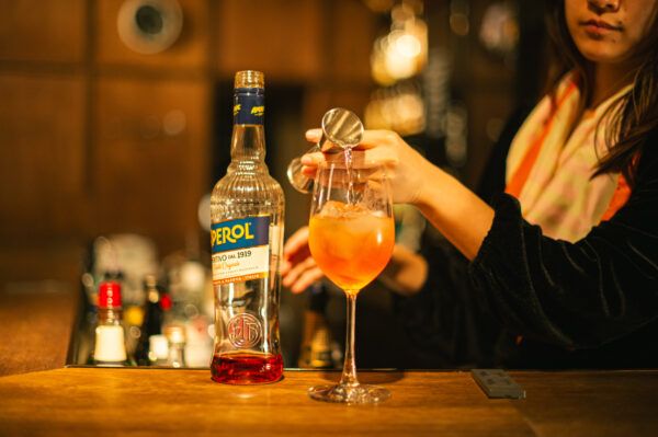夕方の一杯を楽しめる新しい街の社交場が国立に登場。「スナック水紋」が「nonoich kunitachi」にオープン
