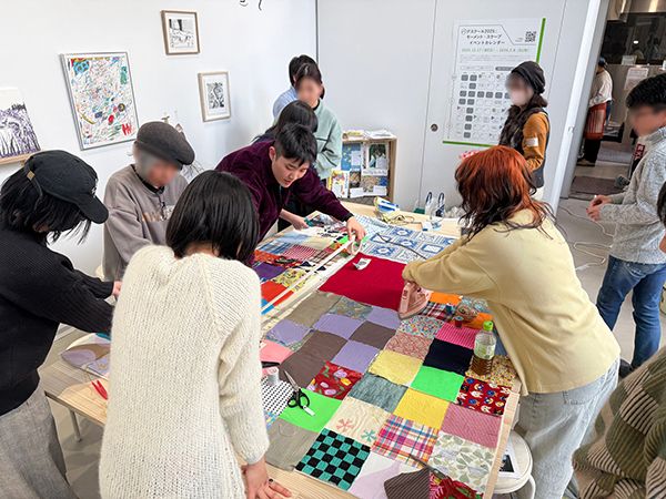 調布の街を舞台に。現代アーティストによる「見えないところ」に目を向ける展覧会開催