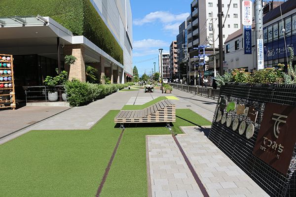 調布の街を舞台に。現代アーティストによる「見えないところ」に目を向ける展覧会開催