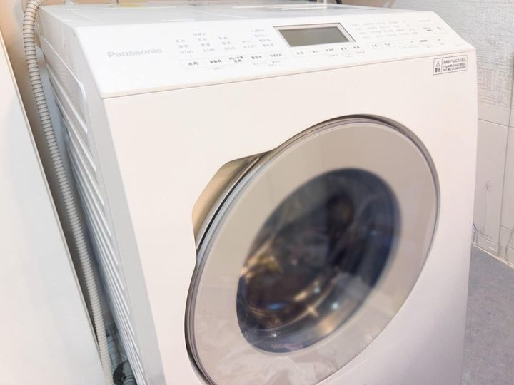 「オキシクリーンで洗濯槽を掃除すると危ない」といううわさは本当なのでしょうか。なぜオキシクリーンでの掃除が危険といわれるのかと、洗濯機の正しい掃除方法、おすすめの洗浄剤をご紹介します。