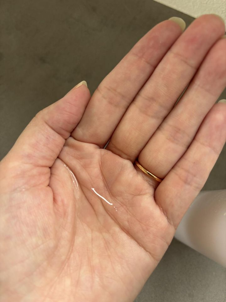 画像2: ①化粧水をチェック！ まずはとろみから