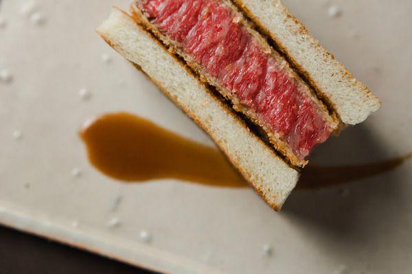 肉の魅力を味わいと盛り付けで楽しむ、「京やきにく れんぞう 祇園店」オープン