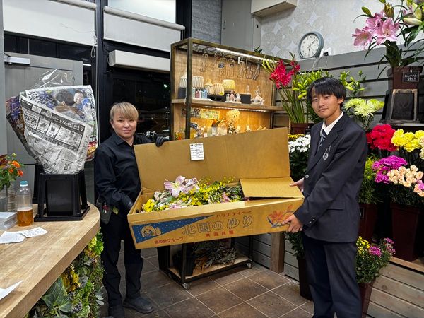地元高校生の手で廃棄予定の花を活かす「ぬり絵体験でフラワーロスを知ろう！」山形天童市のNDソフトスタジアムにて開催