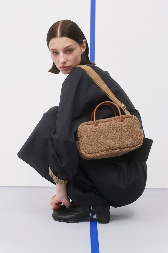 2026/10/Top-Handle-Wide-Bag2.jpg