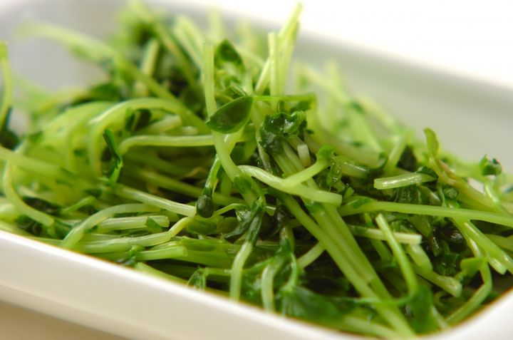 豆苗とハムのゴママヨ和えの下準備1