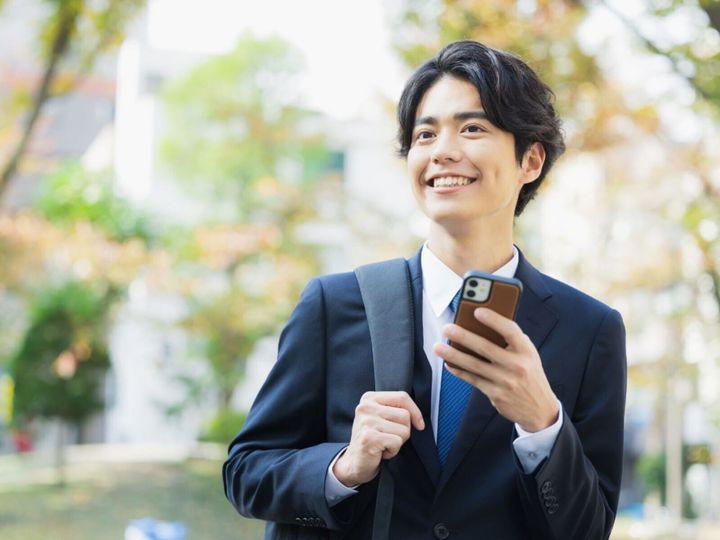 労働環境や給与への不満から同じ業界での転職を決意し、会社選びで確認を重ねて待遇アップを実現した人もいます。今回は、埼玉県に住む25歳男性の転職エピソードを紹介します。