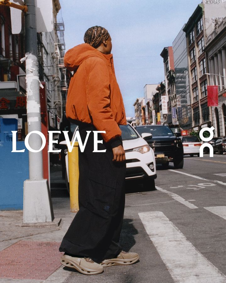 2026/10/LOEWE_2026_ON_D10_RGB_CROPPED_00007_4x5.jpg