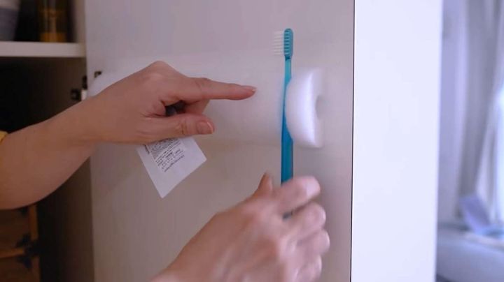 「プールスティック」