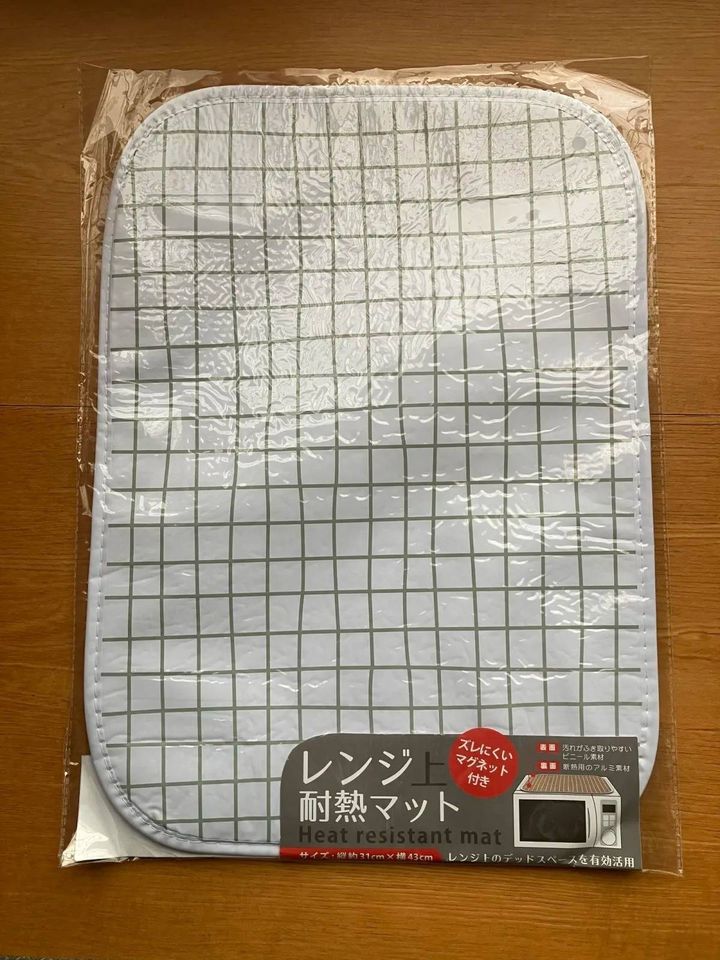 セリア：レンジ上耐熱マット グラフチェック