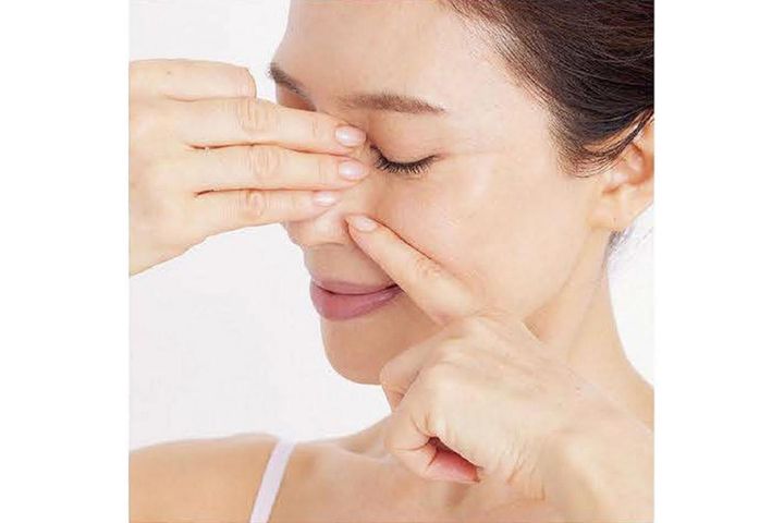 ほうれい線が気になったら片側8秒！佐藤由美子さん直伝「筋膜リフト」の簡単セルフケア