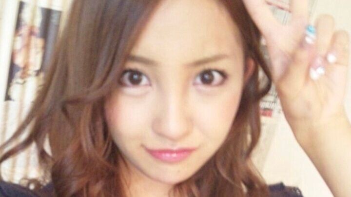 【写真・画像】アイドル時代は「睡眠時間よりも小顔」「足のボトックスはやってた」 板野友美、35歳の今は「顔のボトックスはやらない」 1枚目