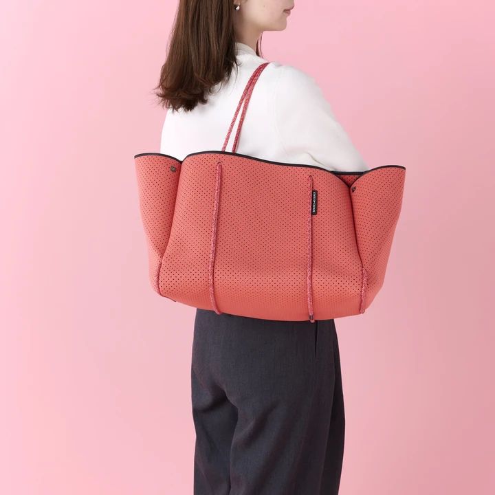 ステート オブ エスケープ エスケープ トート サイズ感