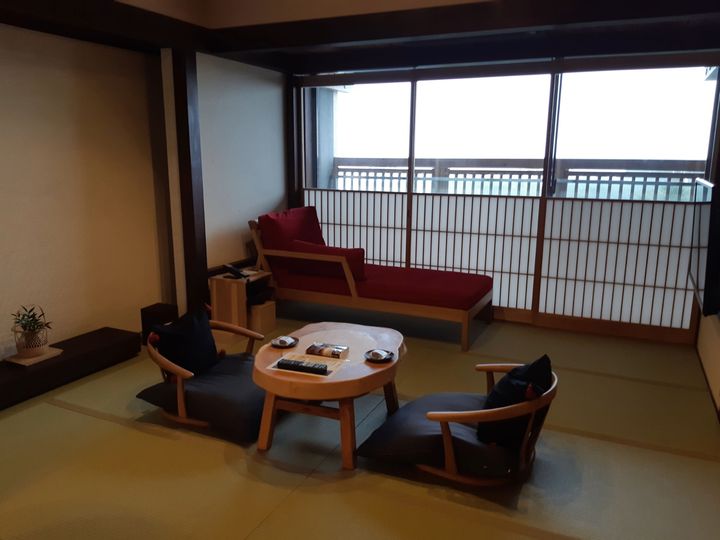 1000か所以上の温泉を訪ねたエッセイストが厳選！ ひとり旅におすすめな温泉宿6つ
