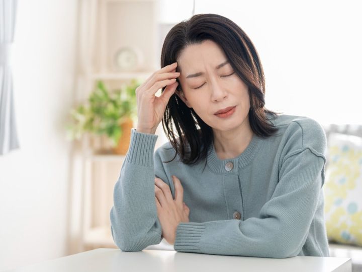 家業の手伝いや家族の介護を長年担い、親を看取った後も実家で残された親を支えて暮らす人もいます。今回は、福岡県築上郡築上町に住む52歳女性のエピソードを紹介します。