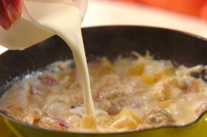 サツマイモと鶏肉のクリーム煮の作り方3