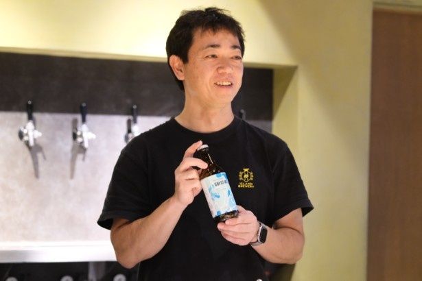 島の仲間たちとともに試行錯誤をした末、着目したのが“クエン酸”だった！ 画像提供：ISLAND BREWERY