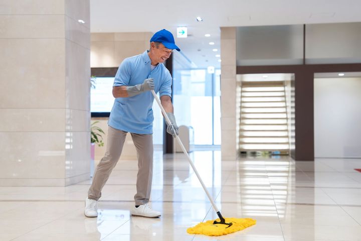 人手不足でも高齢者雇用がなかなか進まない原因とは？（画像はイメージ）