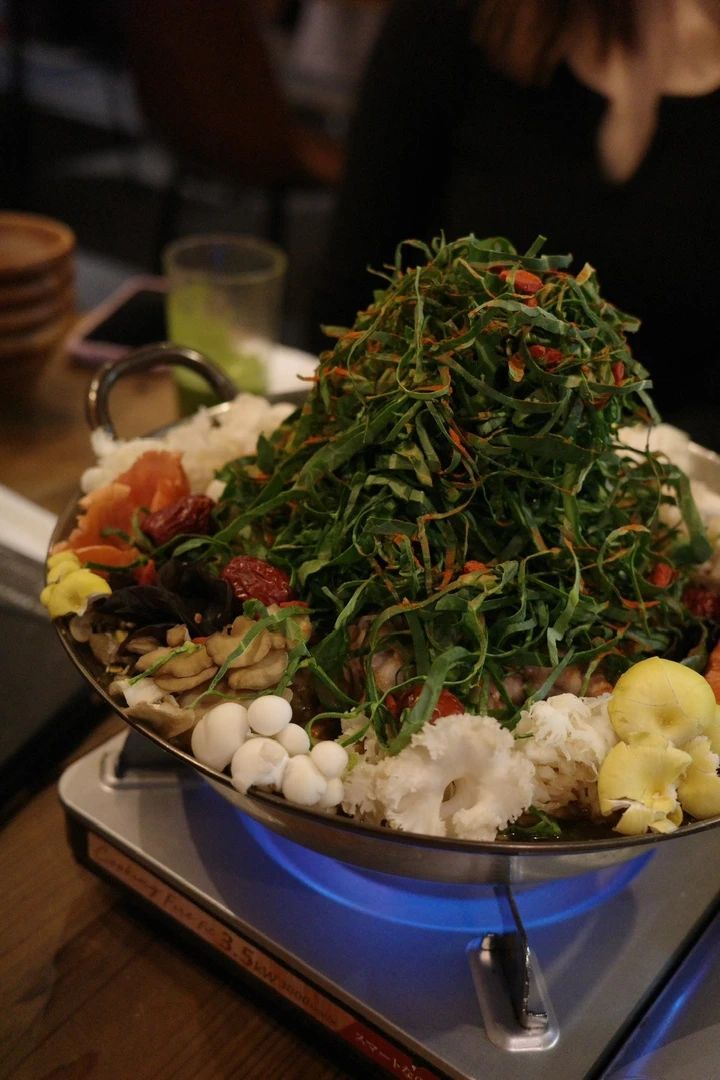 【銀座ディナー】女子会におすすめ！在来食堂の山盛り野菜鍋_1