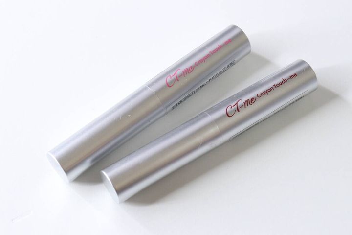 セリアのCTMムードオンリップ2本が並べられている
